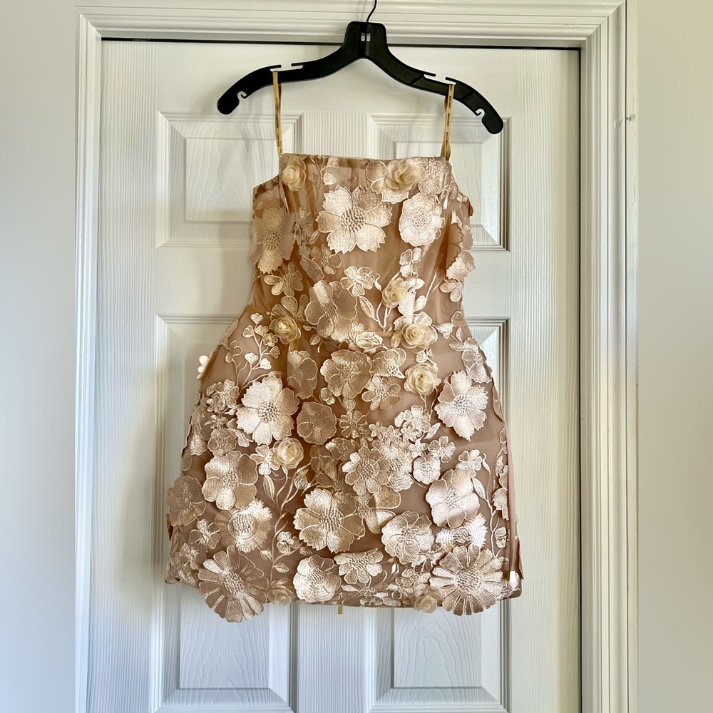 Bronx and Bronx Jasmine Maraya White Mini Dress fits like size 6. Worn once